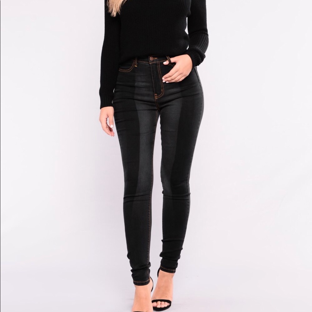 SOLD Fashion Nova “In the Mood” Skinny Jeans - Picture 1 of 3